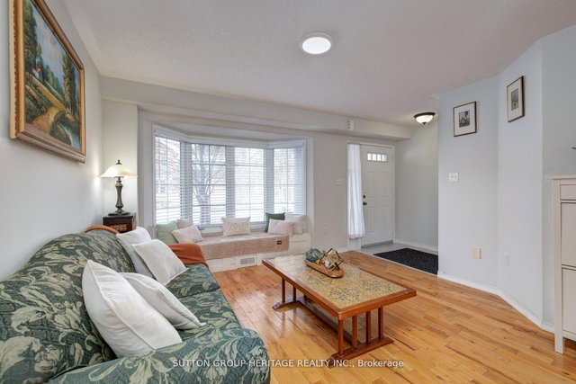 19 Bradbury Crescent