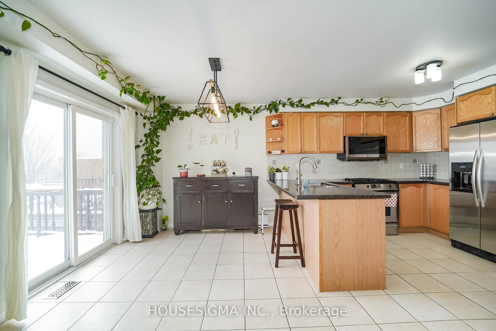 Detached House for sale at 49 Mount Pleasant Avenue, Whitby, Ontario, L1N 0E1 - Blue Grass Meadows - MLS: E12895802