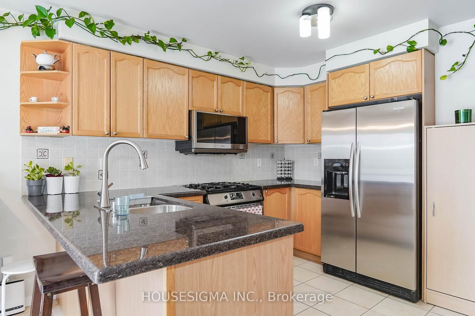 Detached House for sale at 49 Mount Pleasant Avenue, Whitby, Ontario, L1N 0E1 - Blue Grass Meadows - MLS: E12895802