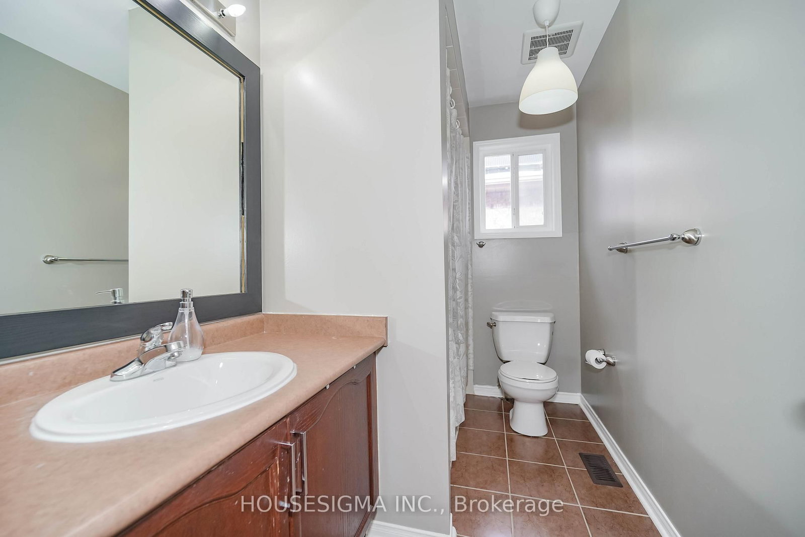 Detached House for sale at 49 Mount Pleasant Avenue, Whitby, Ontario, L1N 0E1 - Blue Grass Meadows - MLS: E12895802