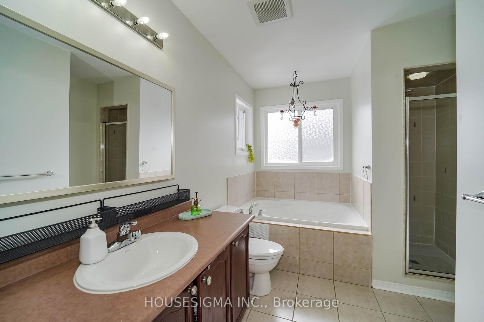 Detached House for sale at 49 Mount Pleasant Avenue, Whitby, Ontario, L1N 0E1 - Blue Grass Meadows - MLS: E12895802