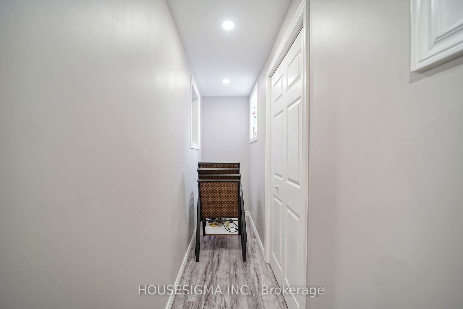 Detached House for sale at 49 Mount Pleasant Avenue, Whitby, Ontario, L1N 0E1 - Blue Grass Meadows - MLS: E12895802