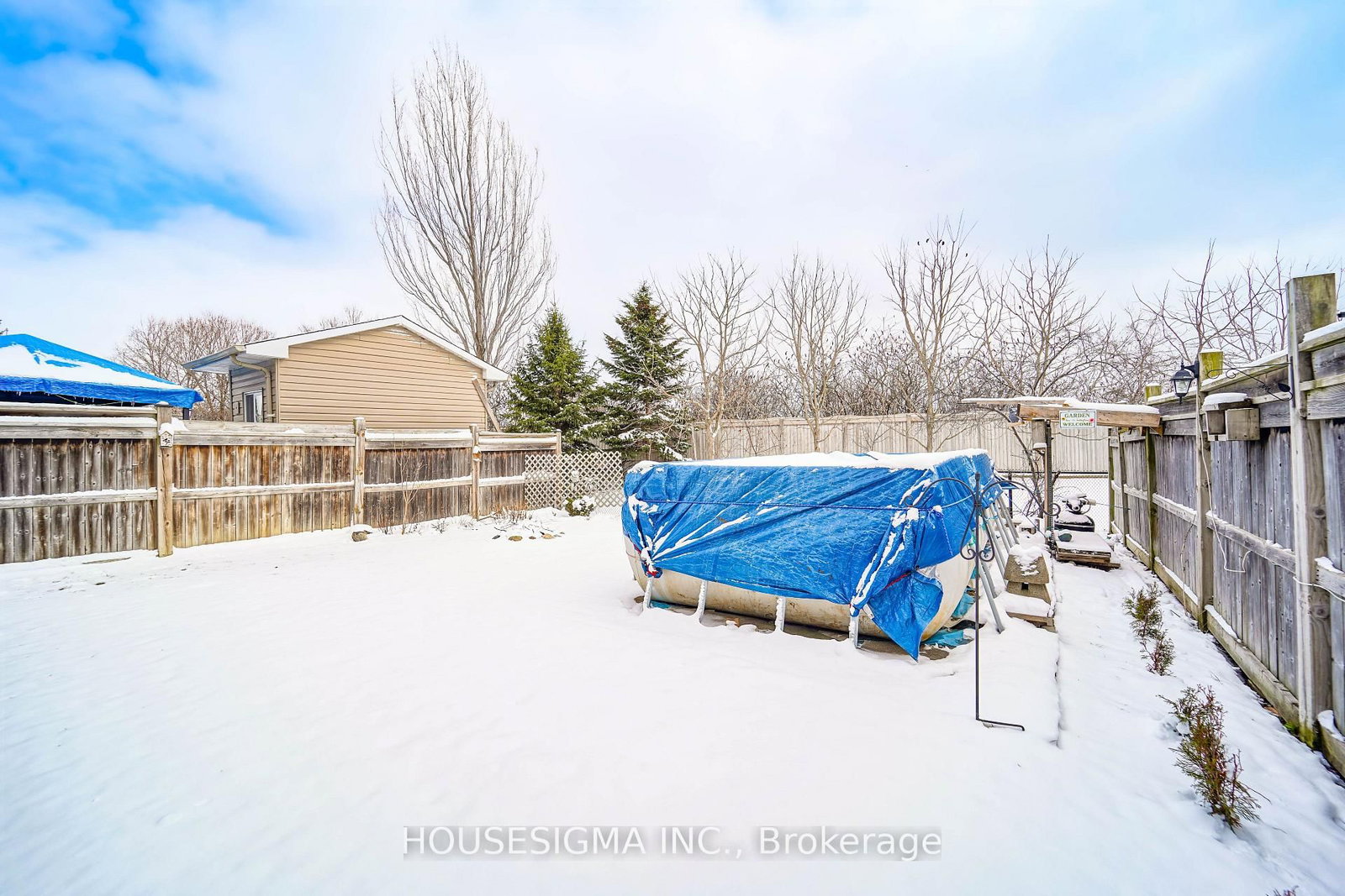 Detached House for sale at 49 Mount Pleasant Avenue, Whitby, Ontario, L1N 0E1 - Blue Grass Meadows - MLS: E12895802