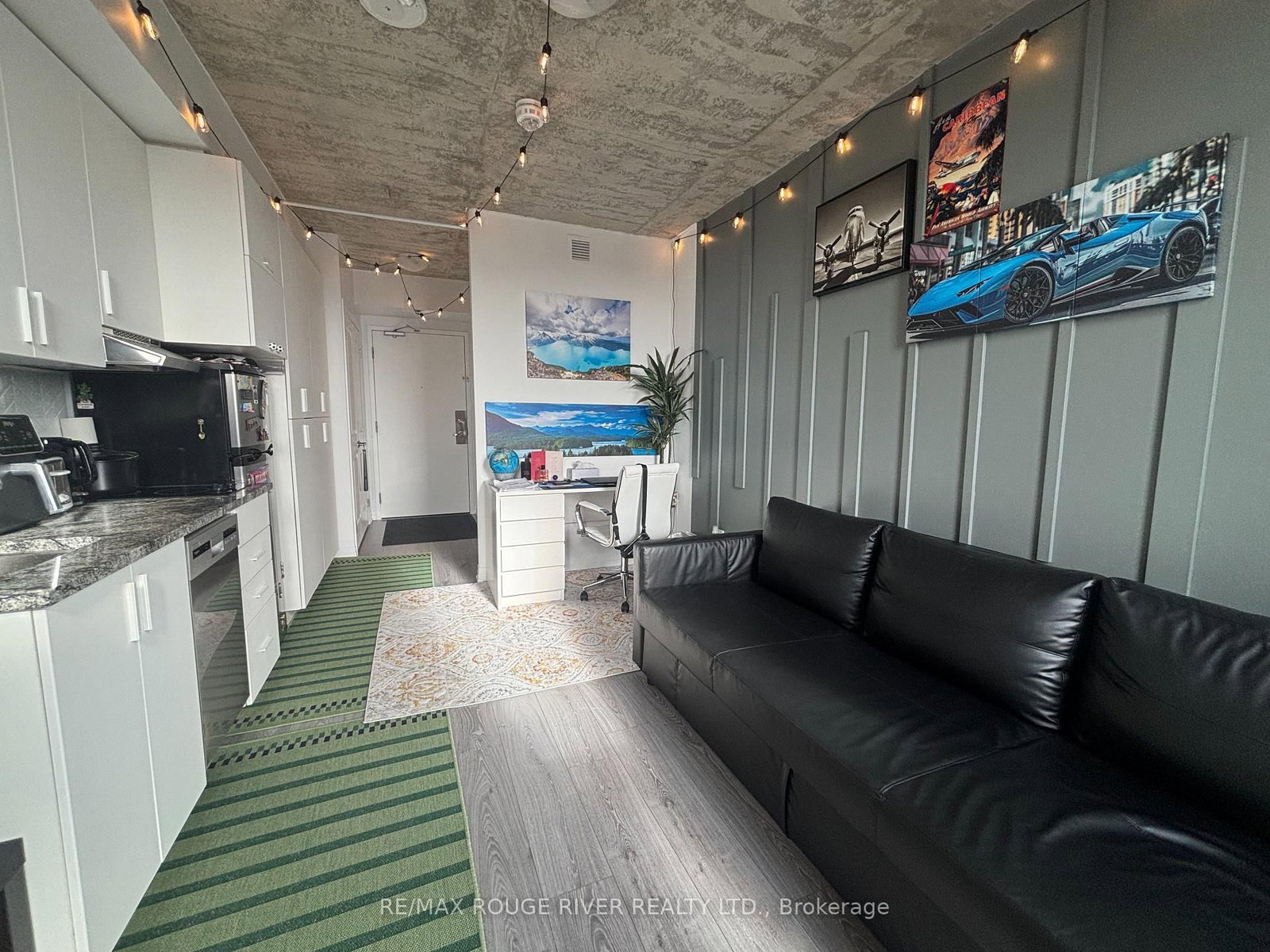 1900 Simcoe Street N, Unit 536 - Photo 20