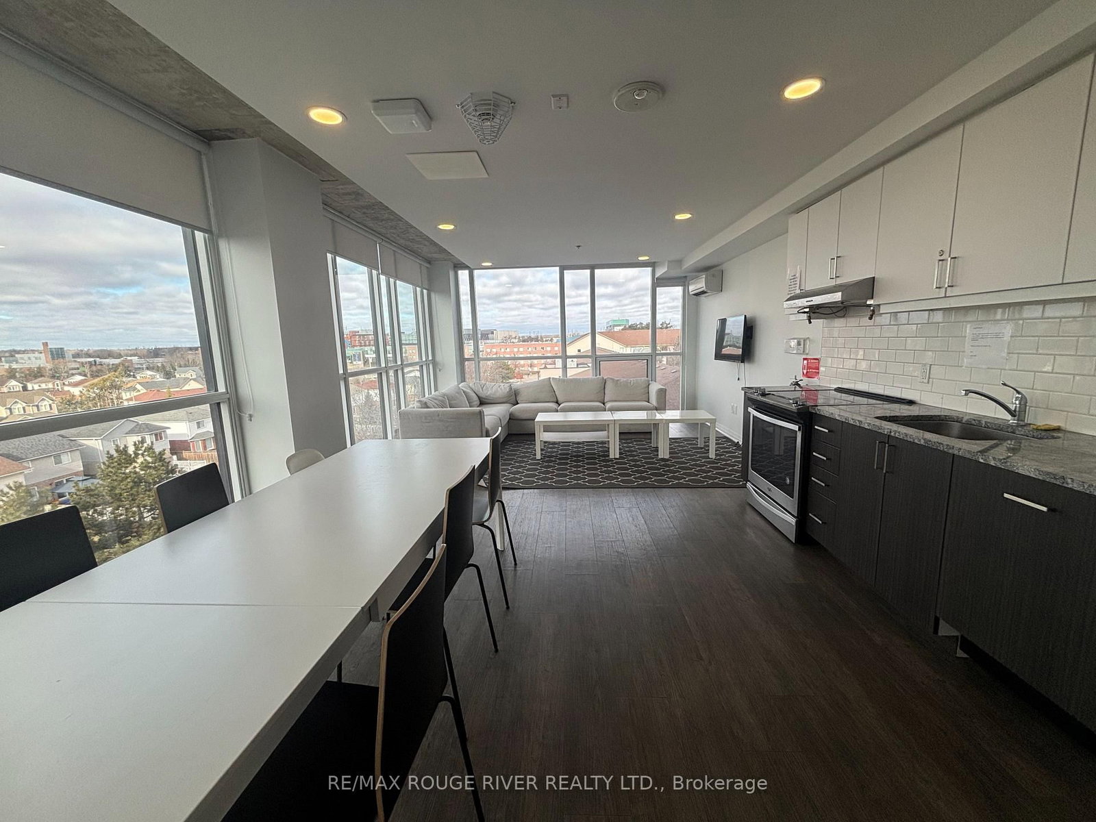 1900 Simcoe Street N, Unit 536 - Photo 27