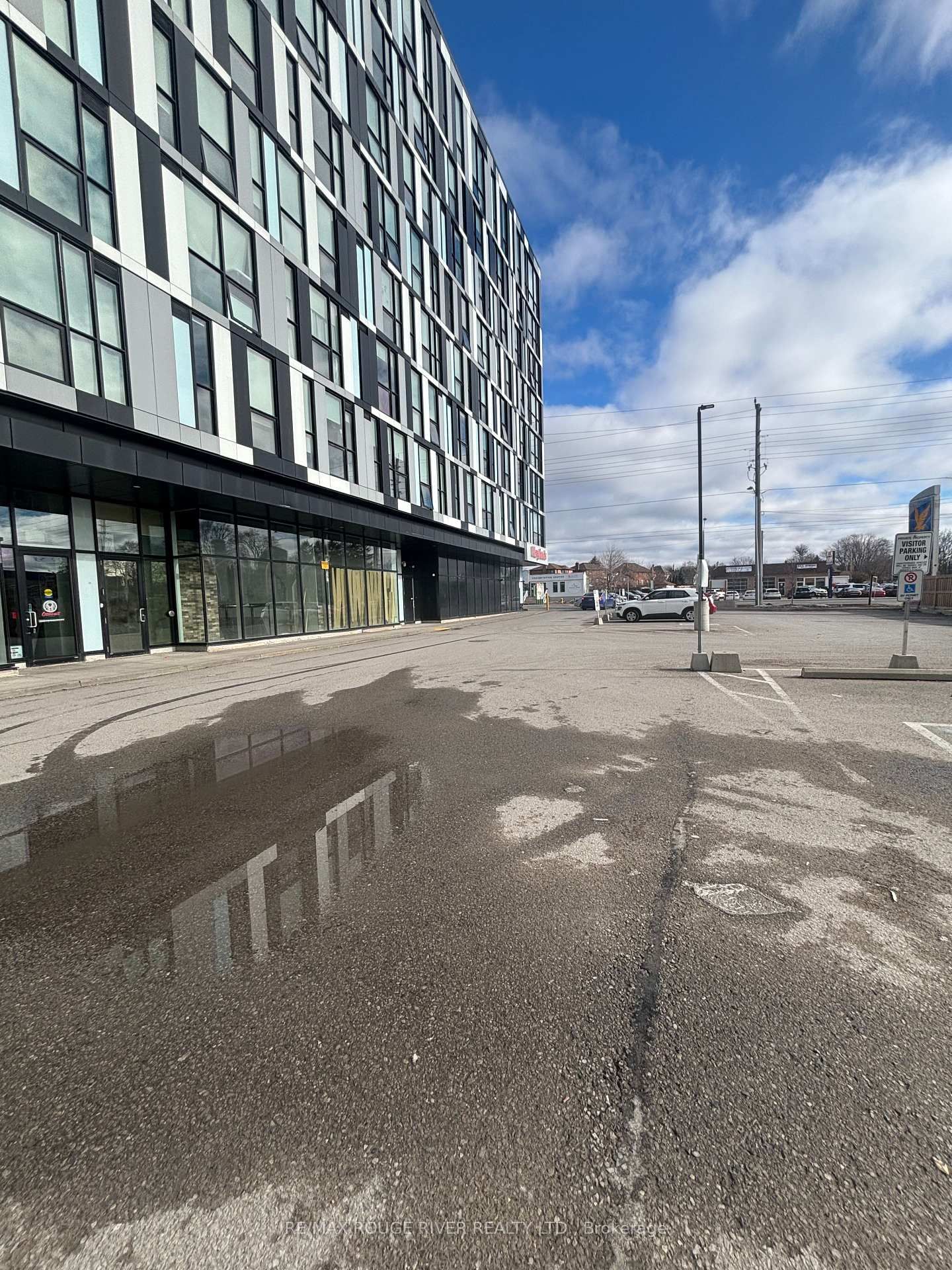 1900 Simcoe Street N, Unit 536 - Photo 3