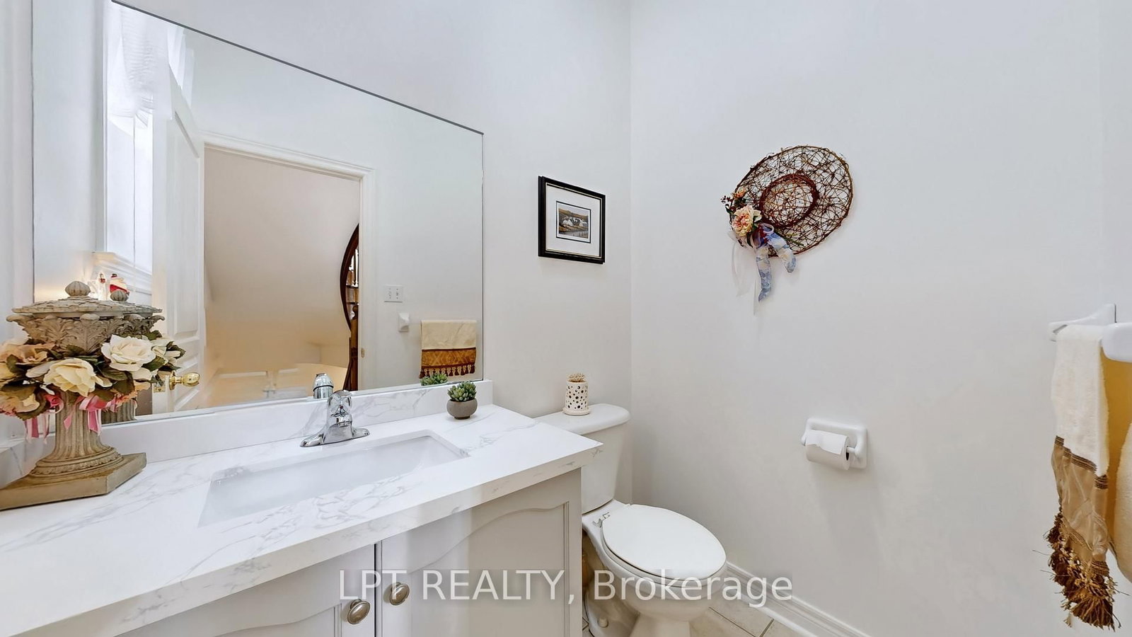 Detached House for sale at 1887 Fairport Road, Pickering, Ontario, L1V 1T5 - Dunbarton - MLS: E12896104