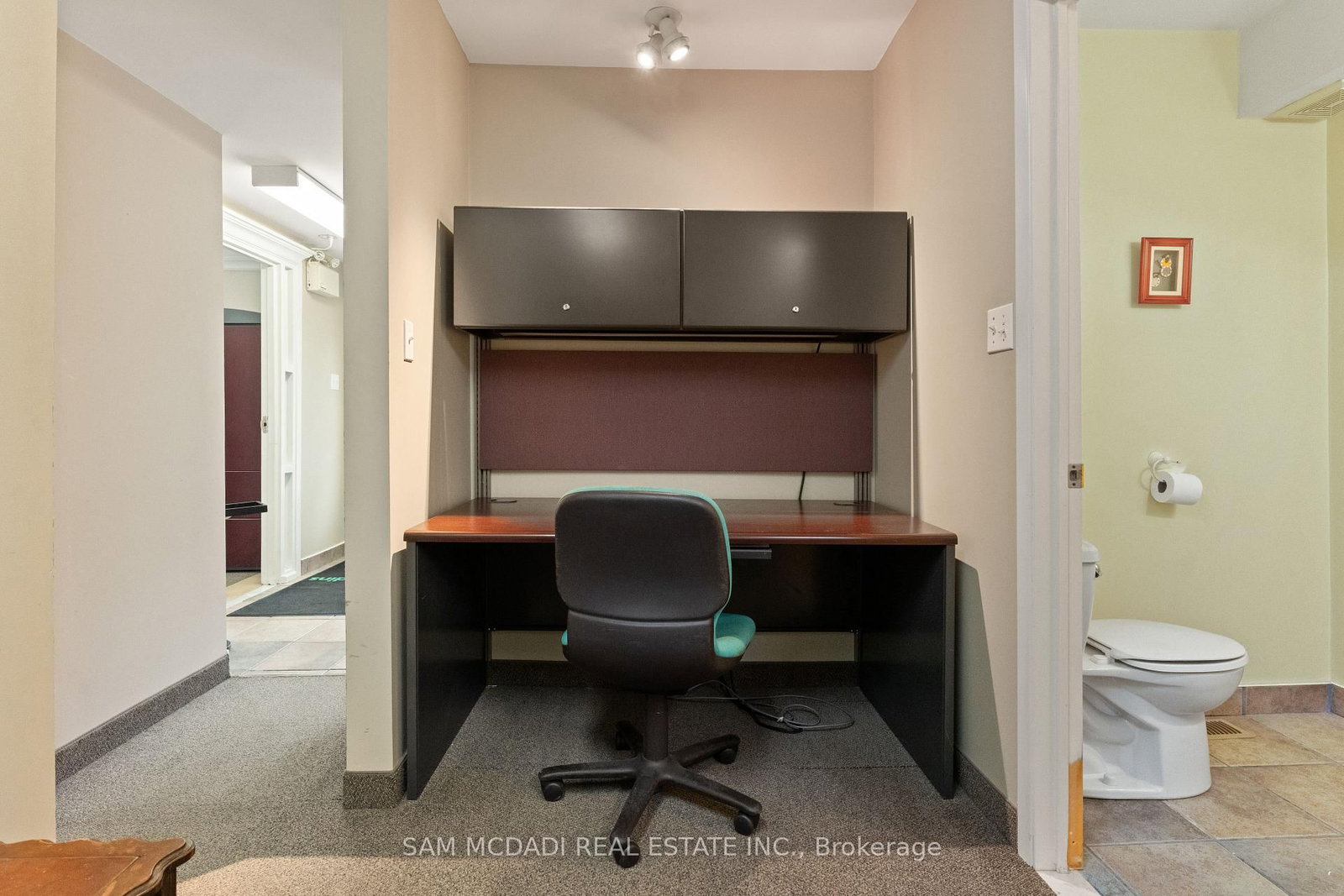 571 Kingston Road W - Photo 15