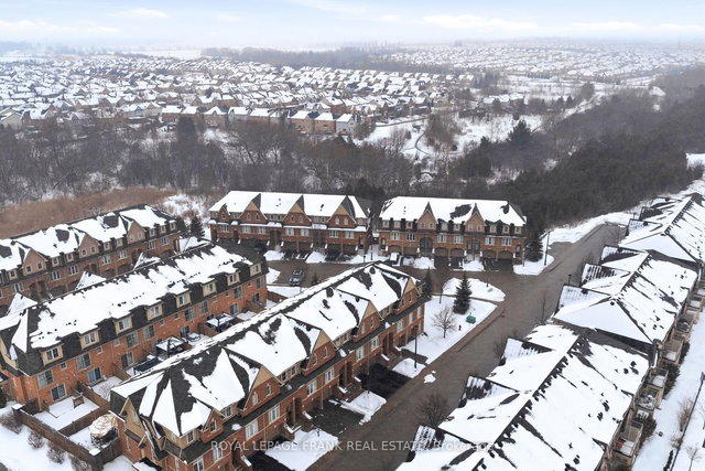 56 - 11 Burtonbury Lane