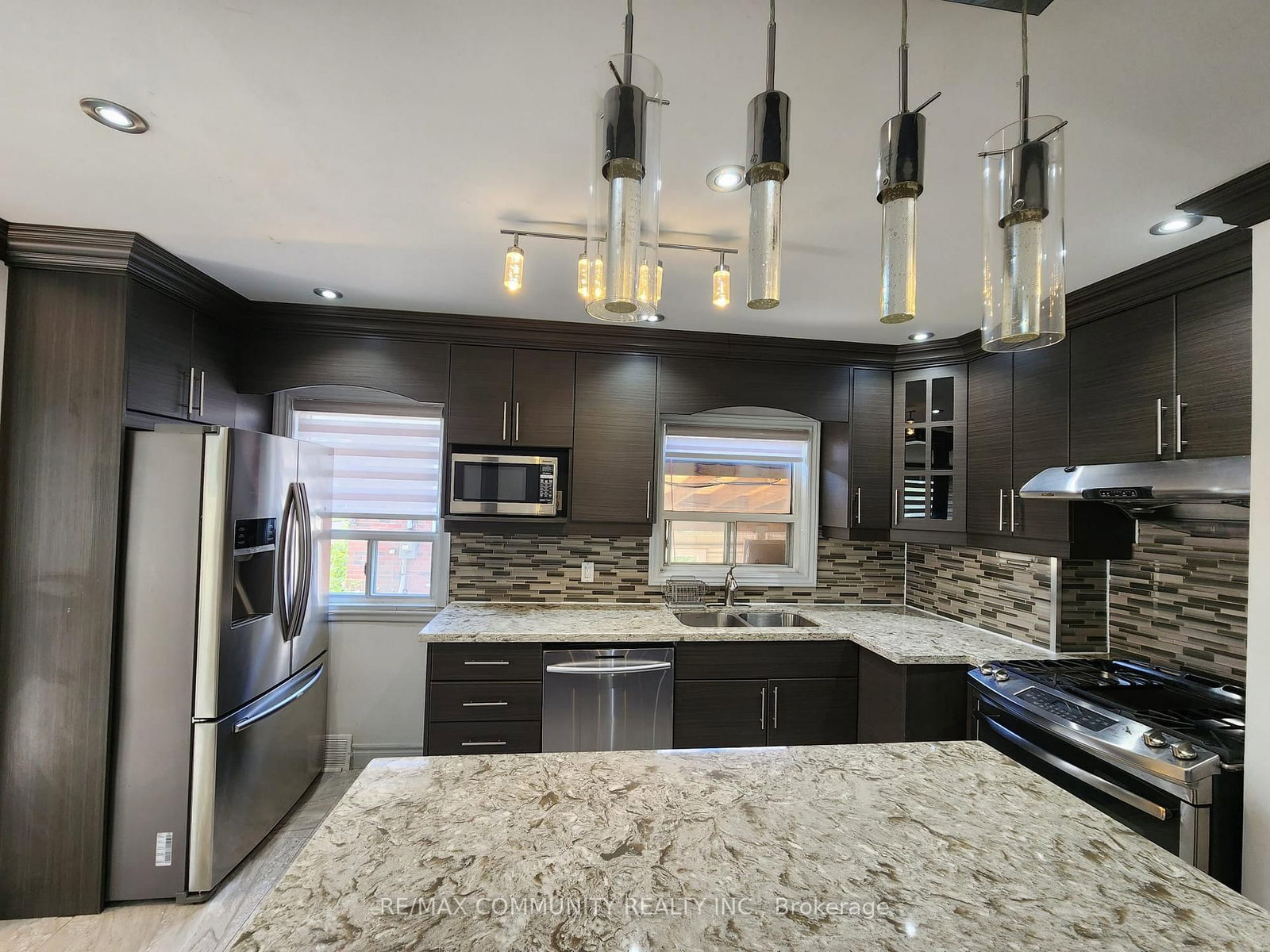 Detached House for lease at 60 Gully Drive, Toronto, Ontario, M1K 4W4 - Bendale - MLS: E12896310