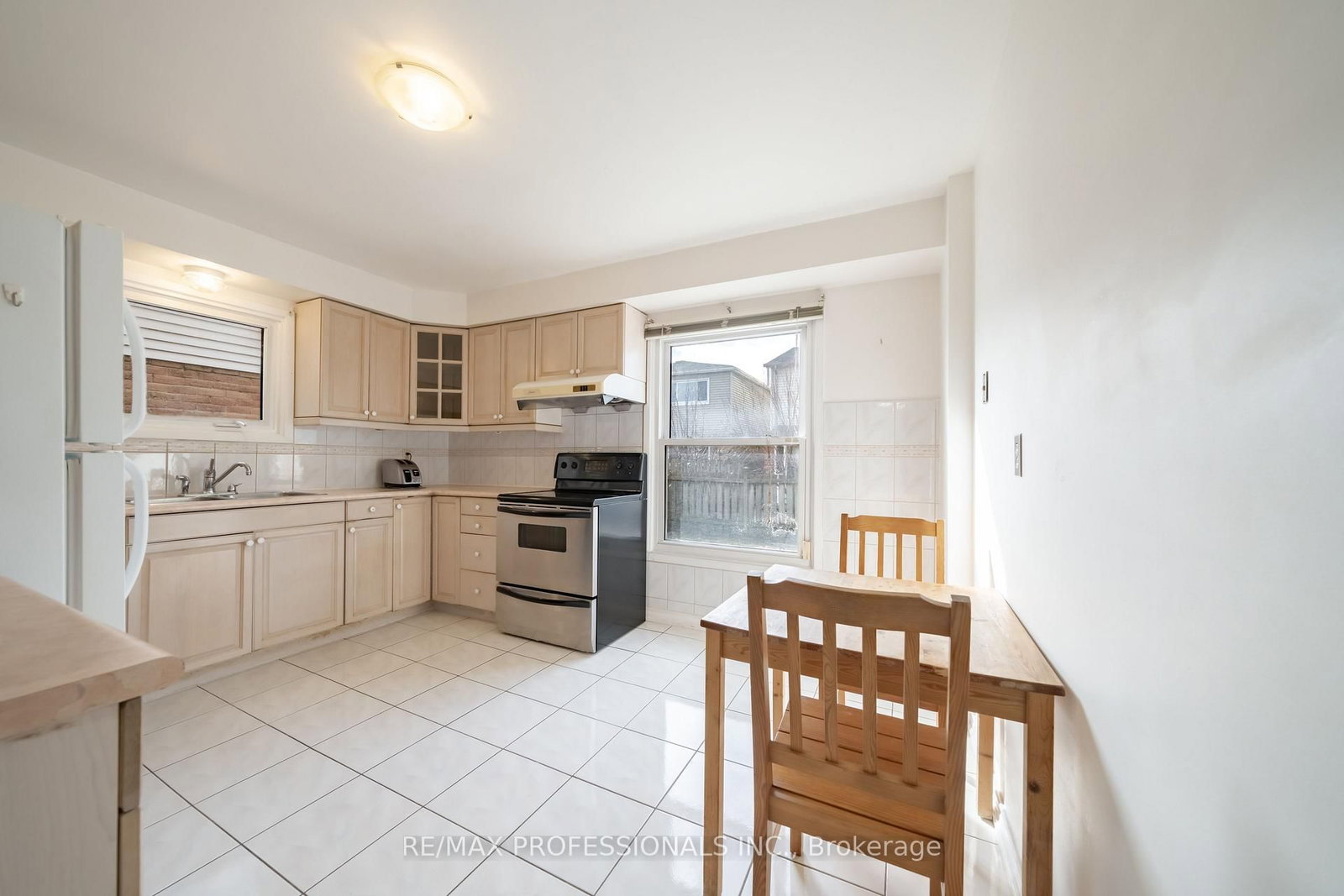 Detached House sold at 23 Jacob Fisher Drive, Toronto, Ontario, M1B 4K3 - Malvern - MLS: E12896374