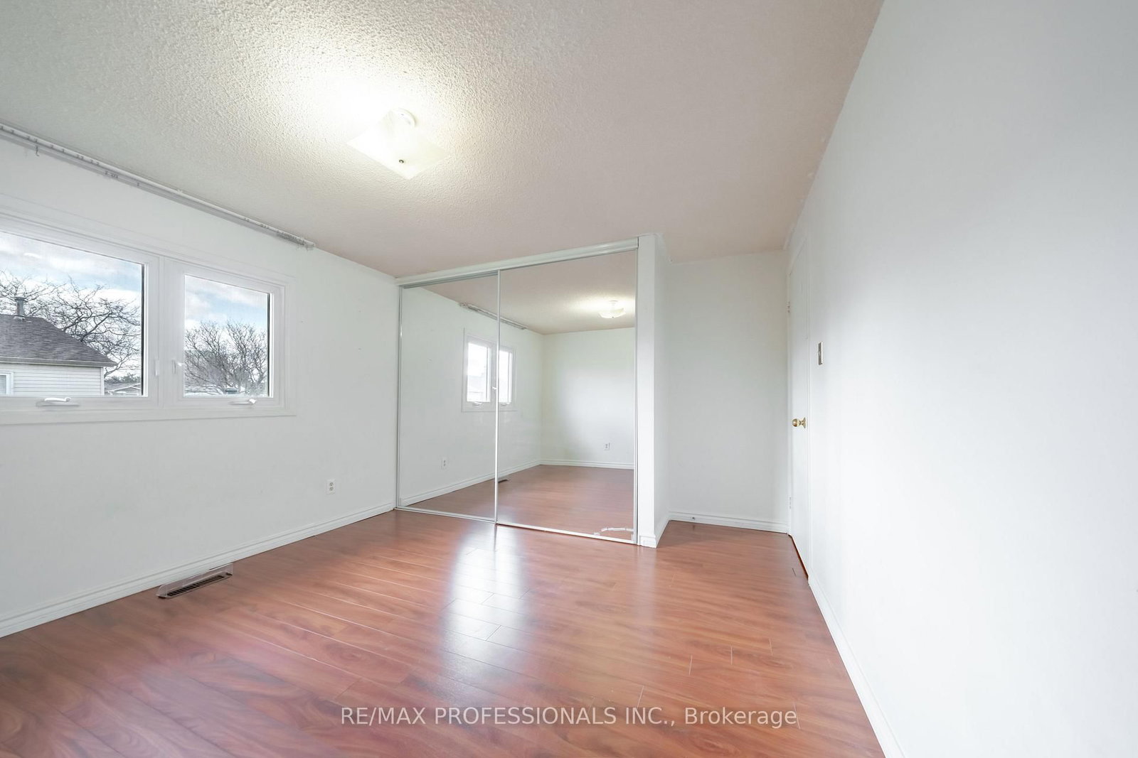 Detached House sold at 23 Jacob Fisher Drive, Toronto, Ontario, M1B 4K3 - Malvern - MLS: E12896374