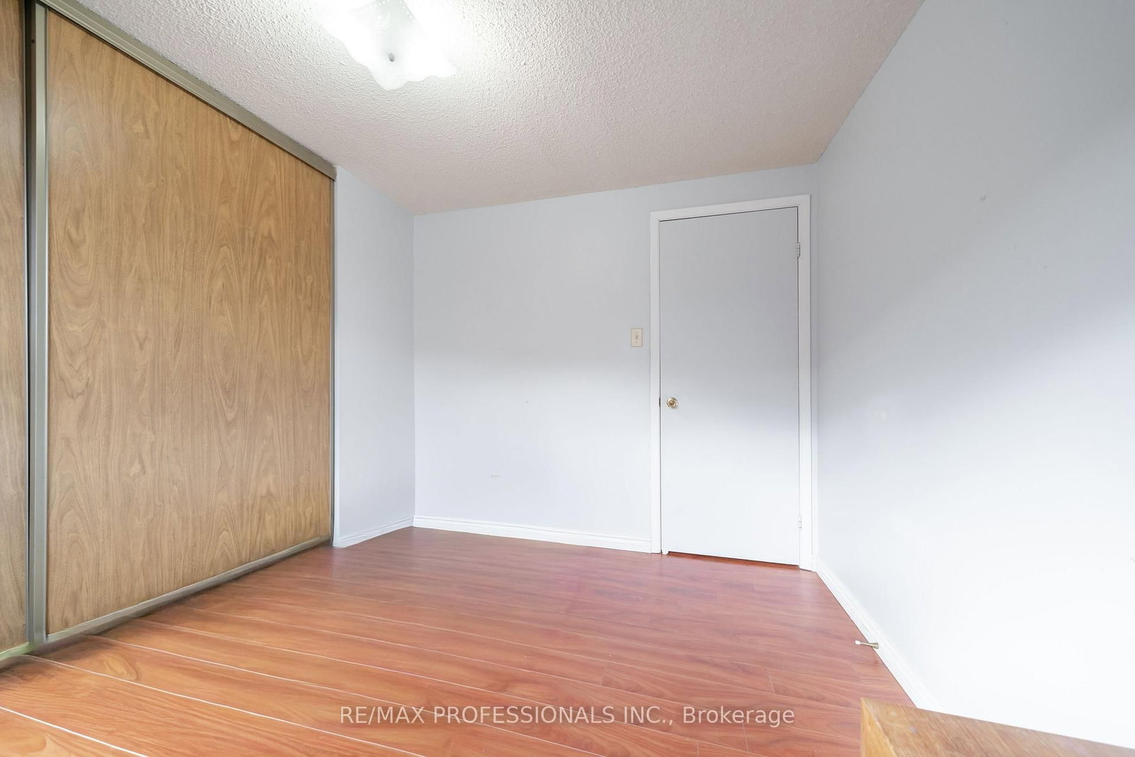 Detached House sold at 23 Jacob Fisher Drive, Toronto, Ontario, M1B 4K3 - Malvern - MLS: E12896374