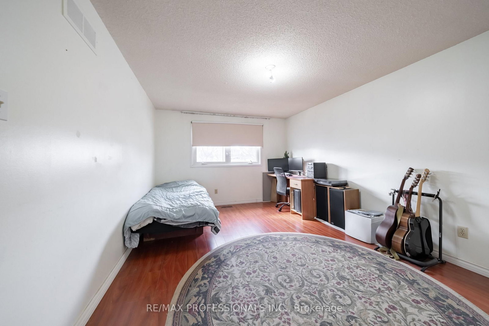 Detached House sold at 23 Jacob Fisher Drive, Toronto, Ontario, M1B 4K3 - Malvern - MLS: E12896374