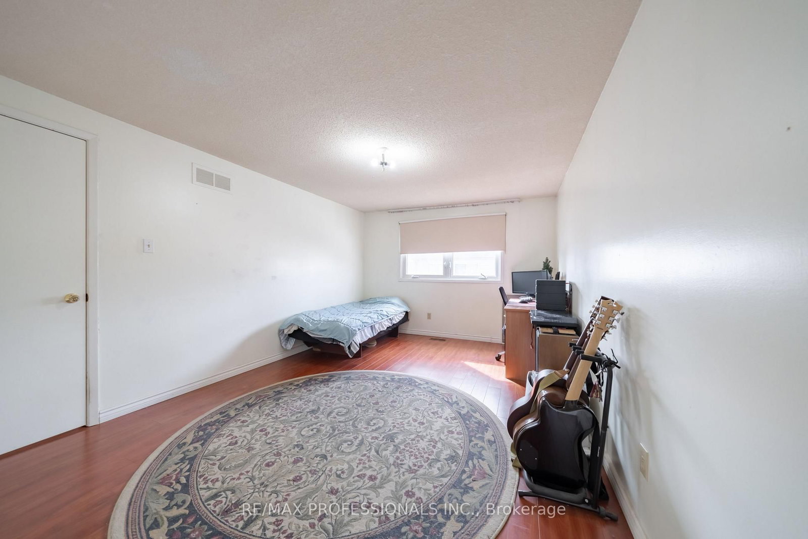 Detached House sold at 23 Jacob Fisher Drive, Toronto, Ontario, M1B 4K3 - Malvern - MLS: E12896374