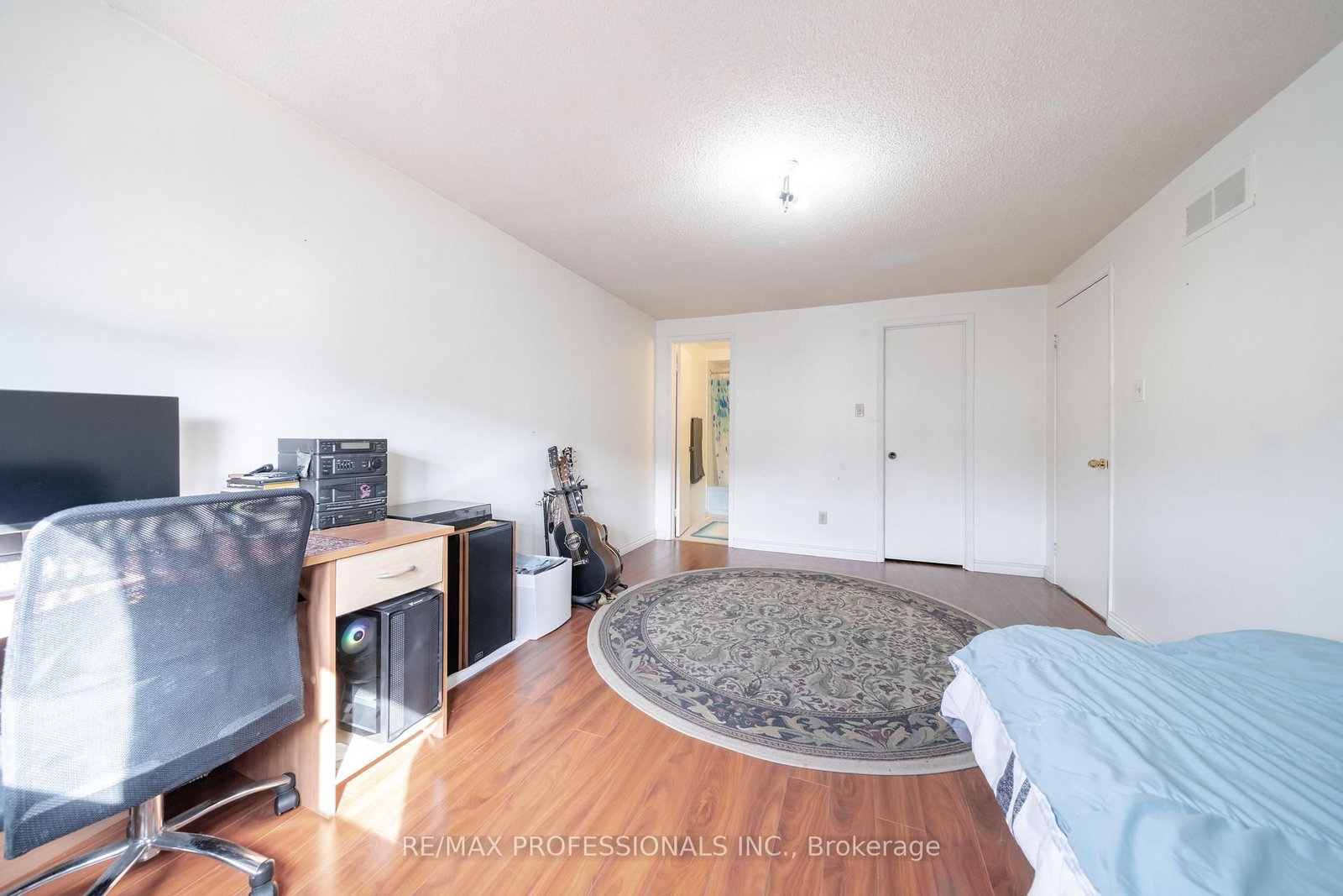 Detached House sold at 23 Jacob Fisher Drive, Toronto, Ontario, M1B 4K3 - Malvern - MLS: E12896374