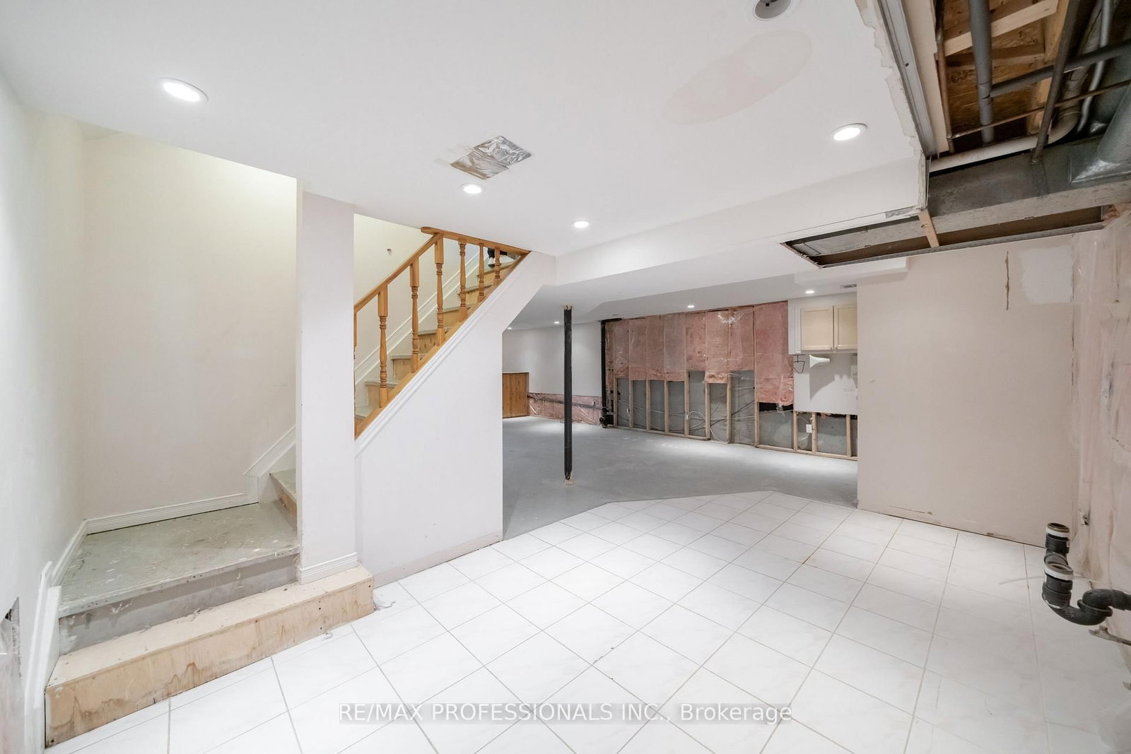 Detached House sold at 23 Jacob Fisher Drive, Toronto, Ontario, M1B 4K3 - Malvern - MLS: E12896374