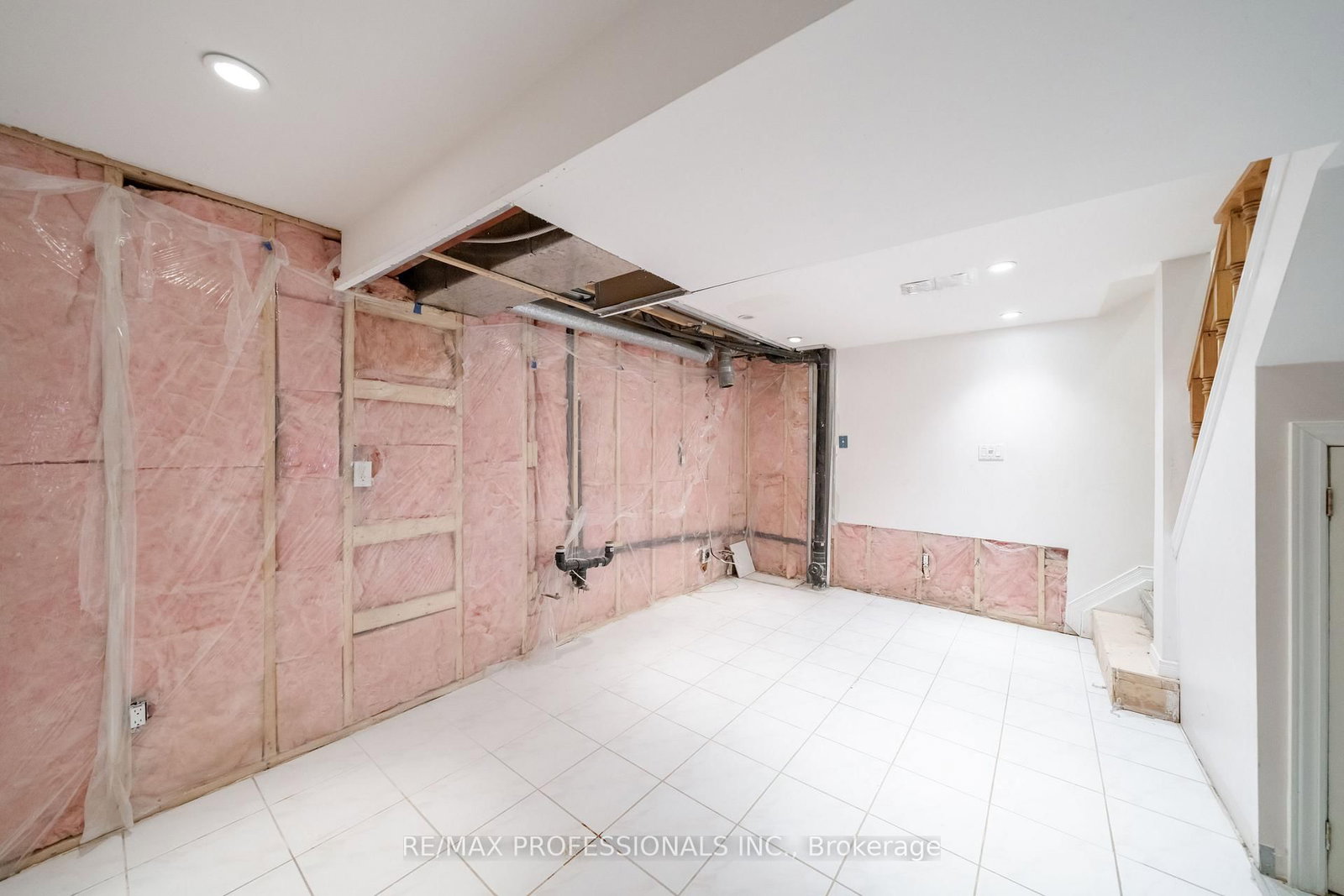 Detached House sold at 23 Jacob Fisher Drive, Toronto, Ontario, M1B 4K3 - Malvern - MLS: E12896374