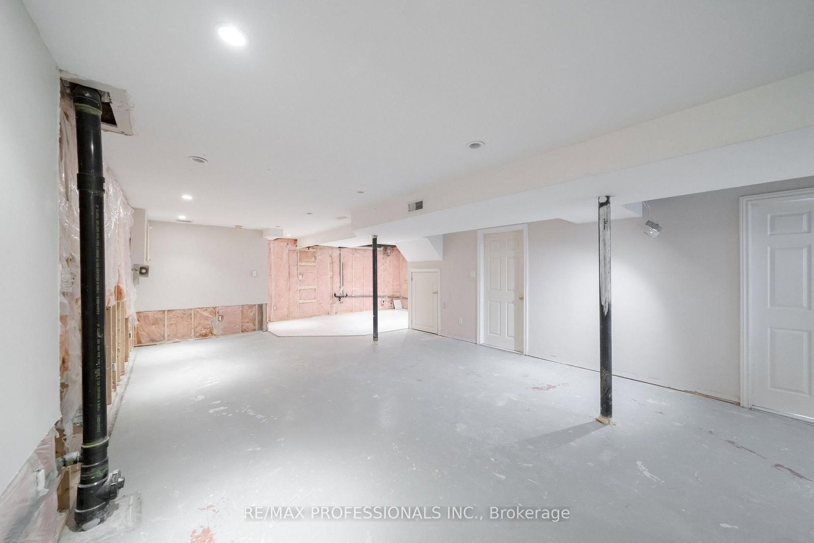 Detached House sold at 23 Jacob Fisher Drive, Toronto, Ontario, M1B 4K3 - Malvern - MLS: E12896374