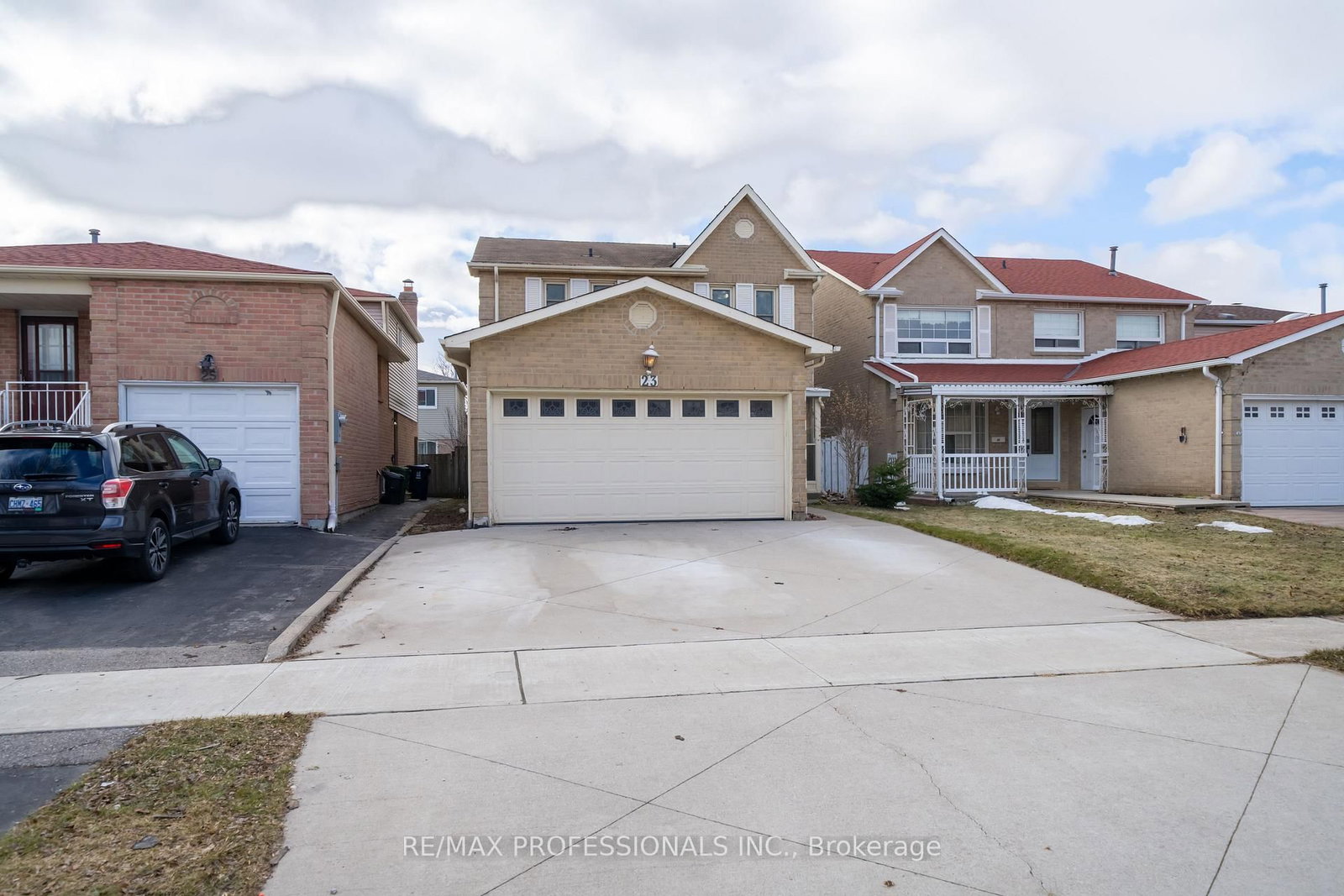Detached House sold at 23 Jacob Fisher Drive, Toronto, Ontario, M1B 4K3 - Malvern - MLS: E12896374