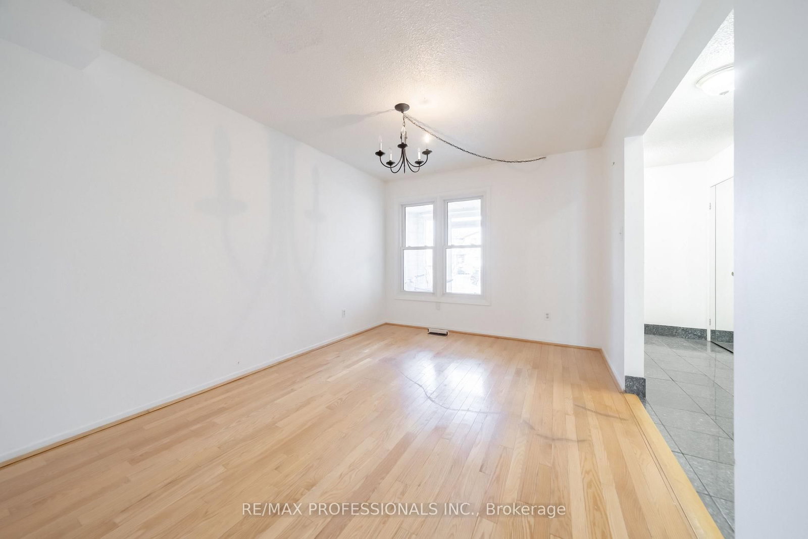 Detached House sold at 23 Jacob Fisher Drive, Toronto, Ontario, M1B 4K3 - Malvern - MLS: E12896374