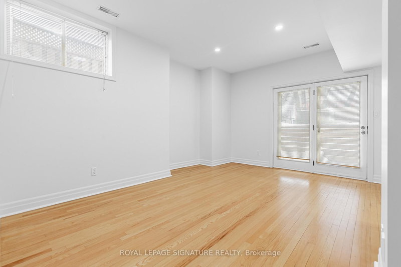 Lower - 44 Thatcher Ave, Toronto, M1M 2M2 | Image 2