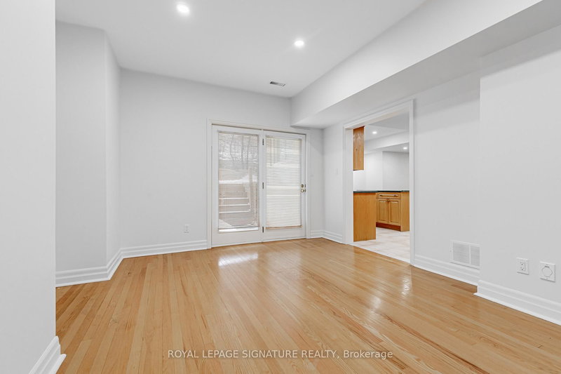 Lower - 44 Thatcher Ave, Toronto, M1M 2M2 | Image 3