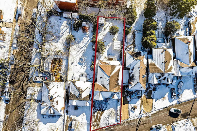 69 Don Valley Dr, Toronto, M4K 2J1 | Image 3