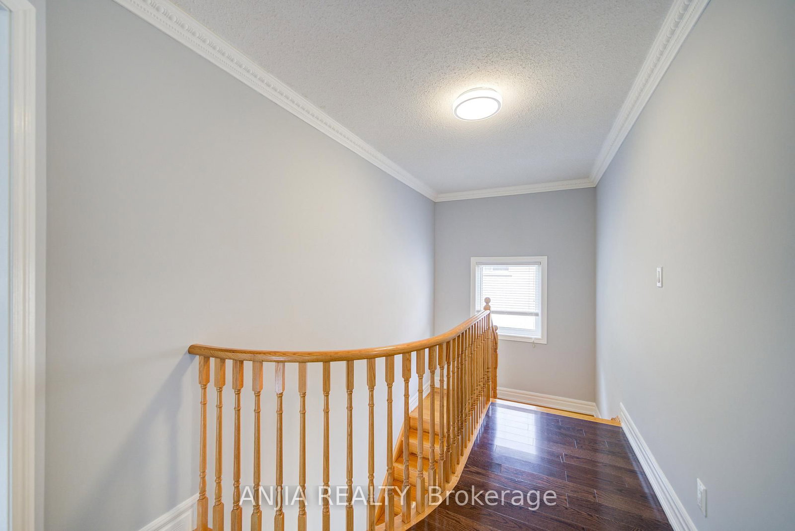 Detached House for sale at 10 Thistledown Crescent, Whitby, Ontario, L1R 3P2 - Taunton North - MLS: E12897738