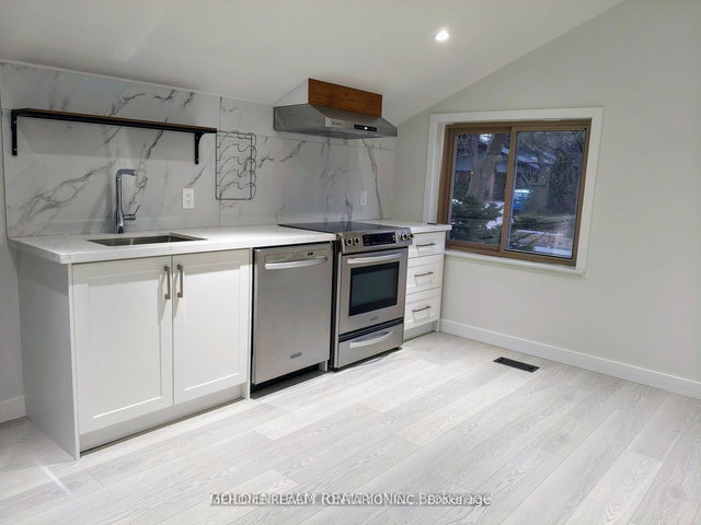 Upper - 201 birkdale Road E