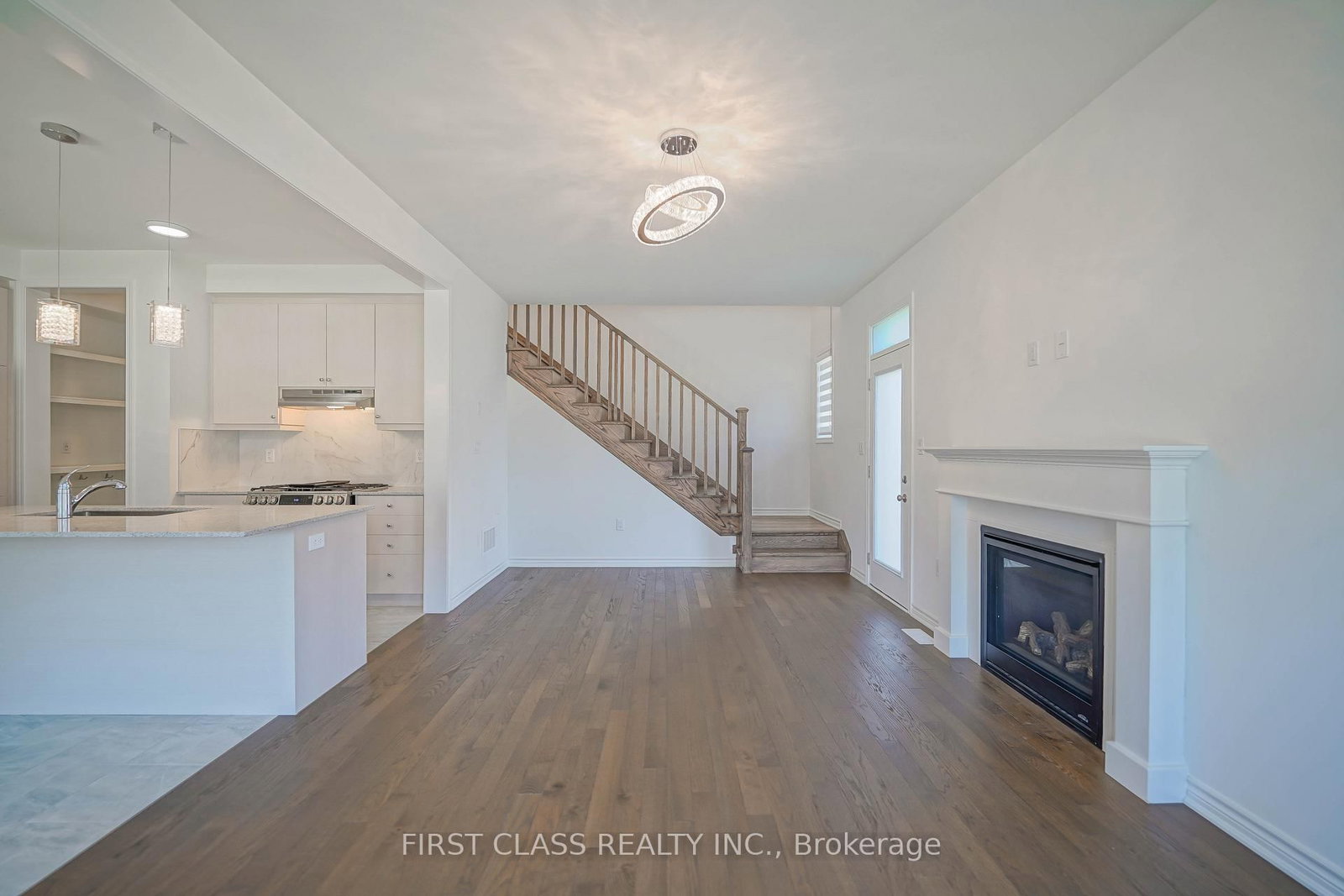1913 Narcissus Gardens • Pickering, ON photo 10