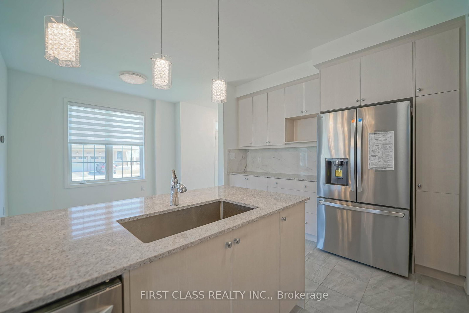 1913 Narcissus Gardens • Pickering, ON photo 13