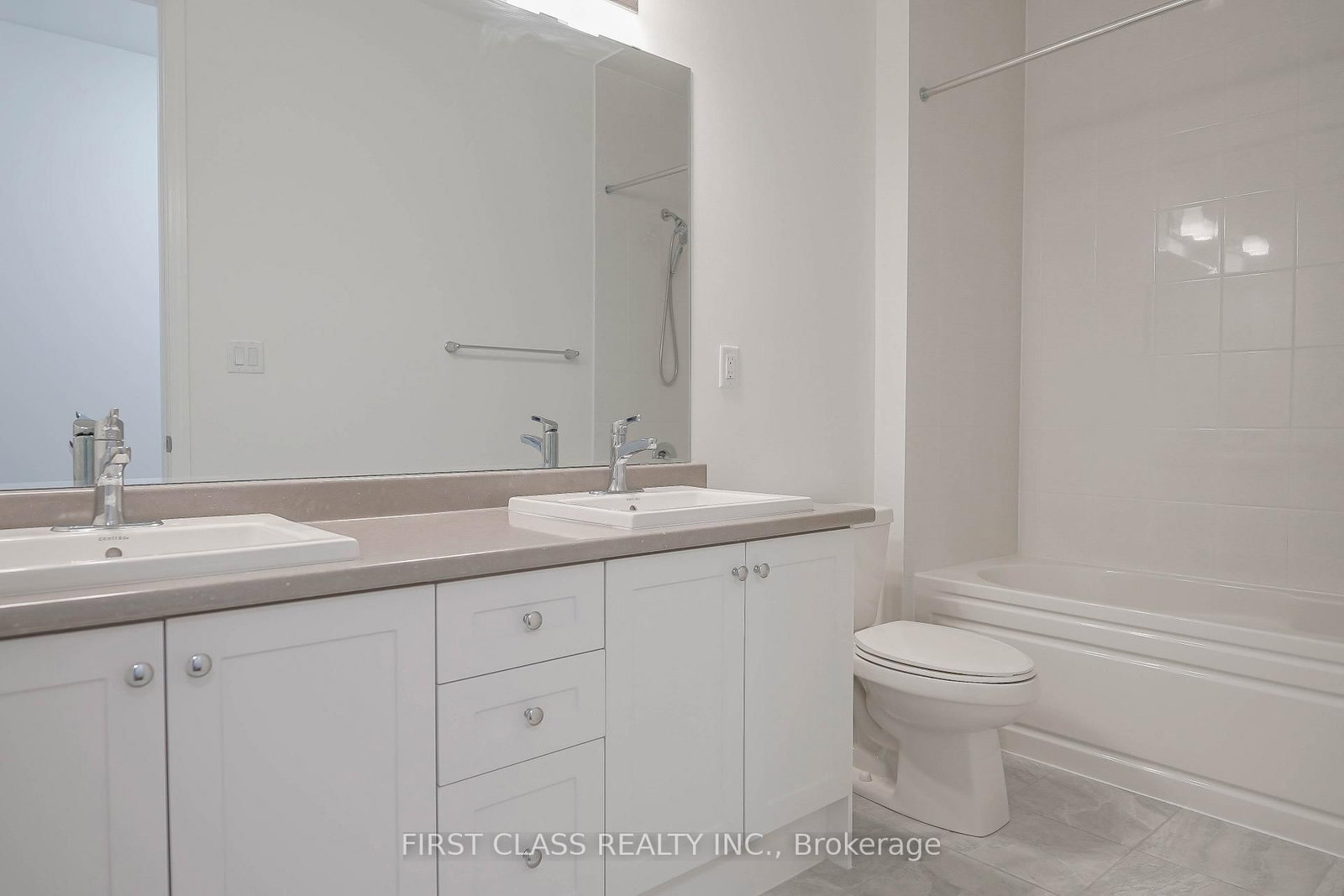 1913 Narcissus Gardens • Pickering, ON photo 23