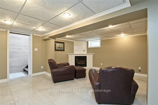 291 Richmond Street E, Unit Basement - Photo 3