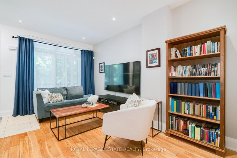 18 Bastedo Ave, Toronto, M4C 3M7 | Image 2