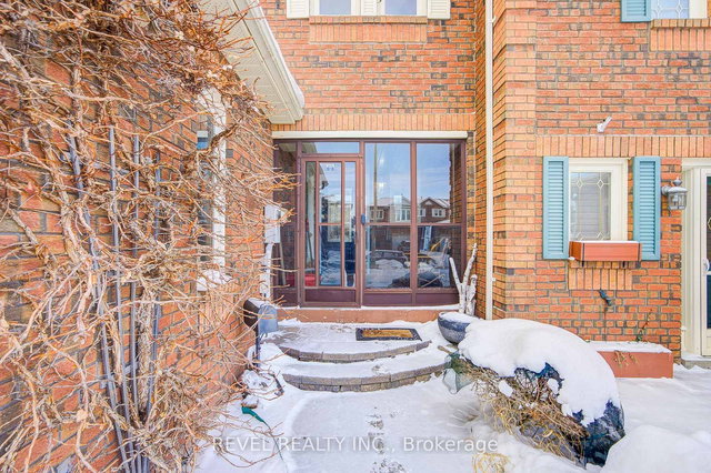 2253 Wildwood Crescent