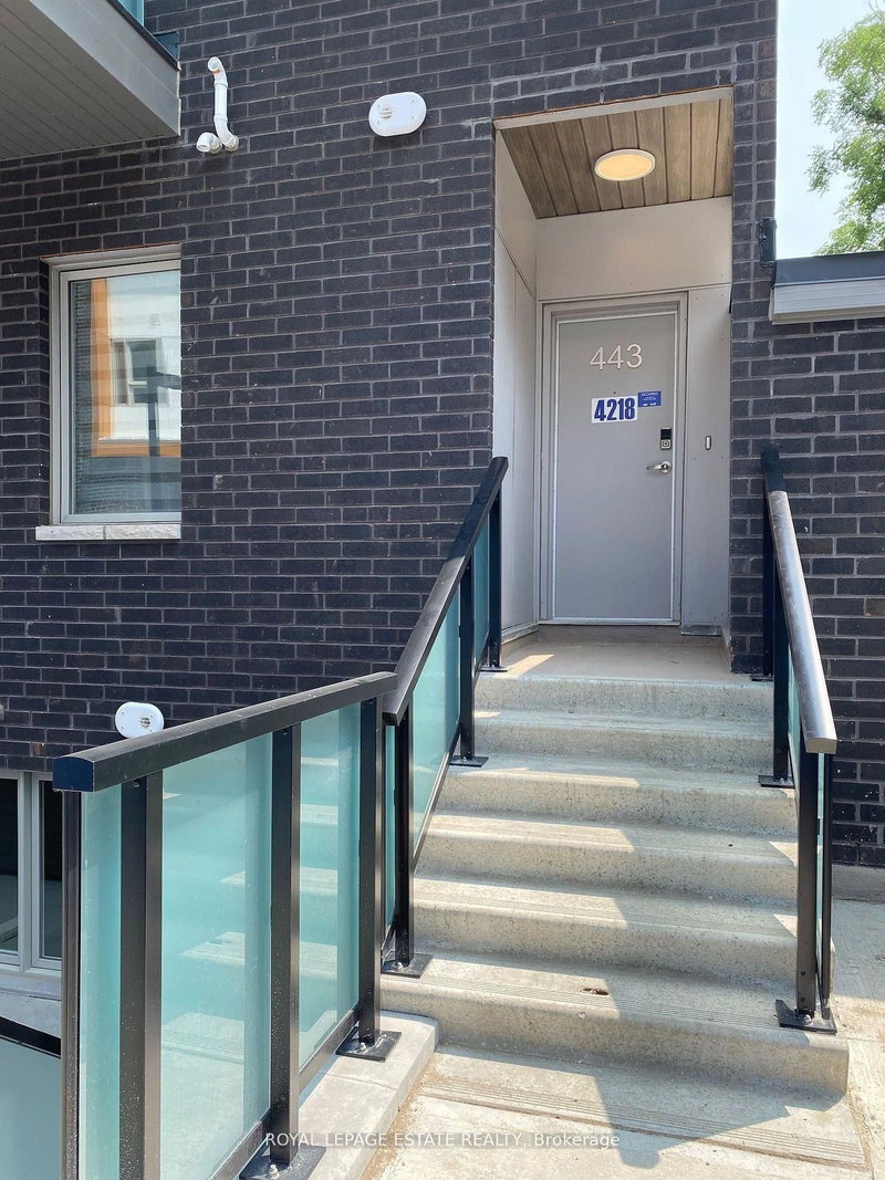 home for lease on 443-2789 Eglinton East Avenue