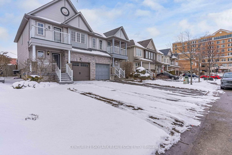12 Carrington Pl, Whitby, L1R 3E9 | Image 2