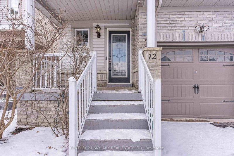 12 Carrington Pl, Whitby, L1R 3E9 | Image 3