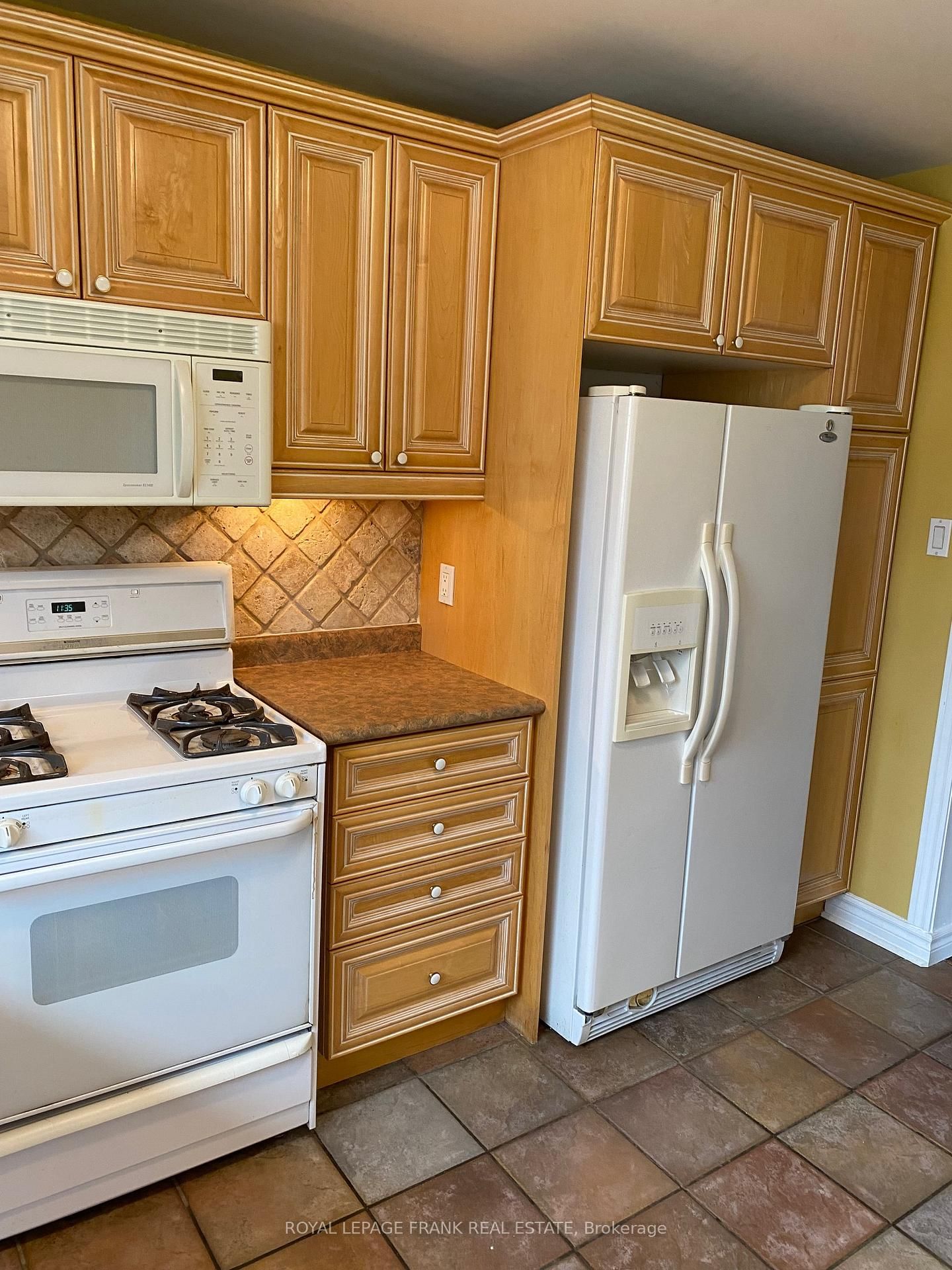 Detached House for lease at 226 Parlette Avenue, Toronto, Ontario, M1C 2S5 - Rouge E10 - MLS: E12900562