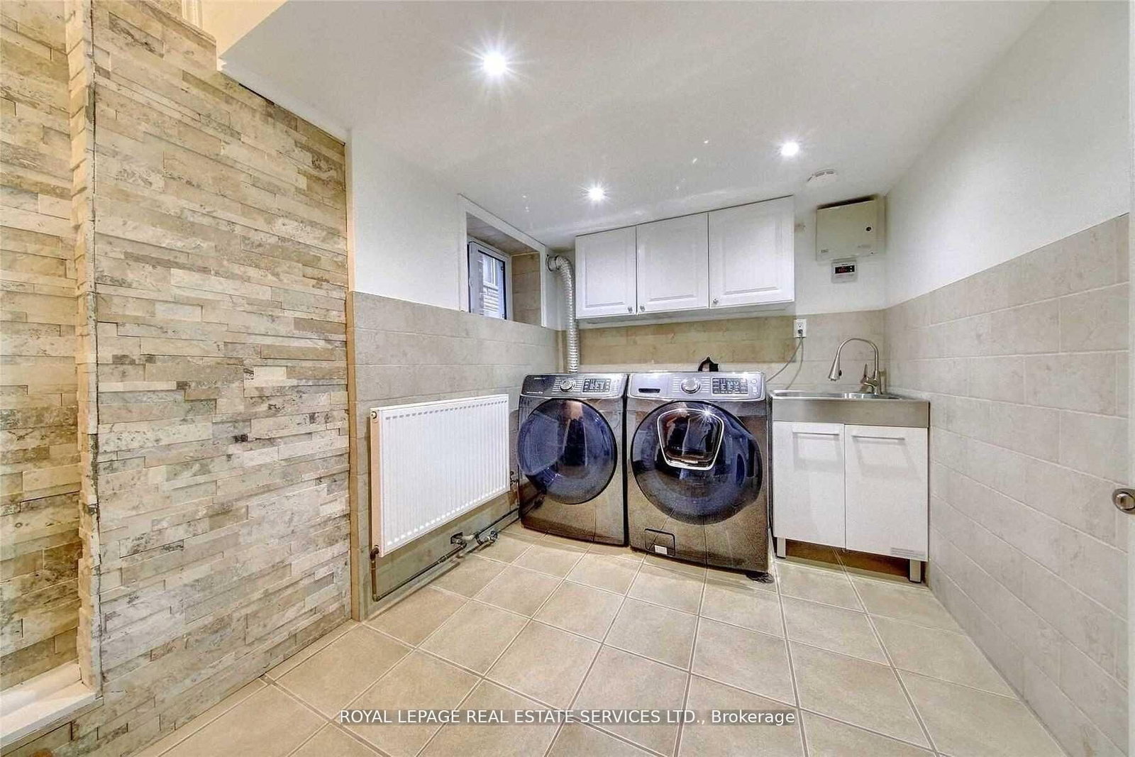 Detached House for lease at Lower-87 Dawes Road, Toronto, Ontario, M4C 5B2 - East End-Danforth - MLS: E12900816