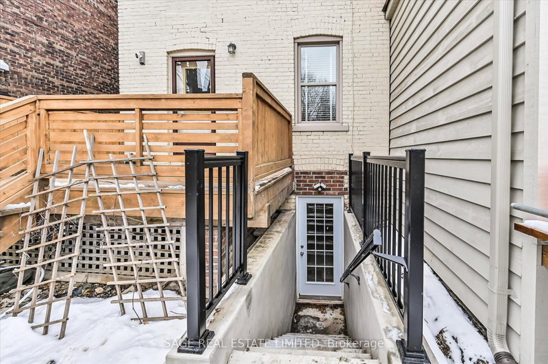 Lower - 91 Hogarth Ave, Toronto, M4K 1K5 | Image 2