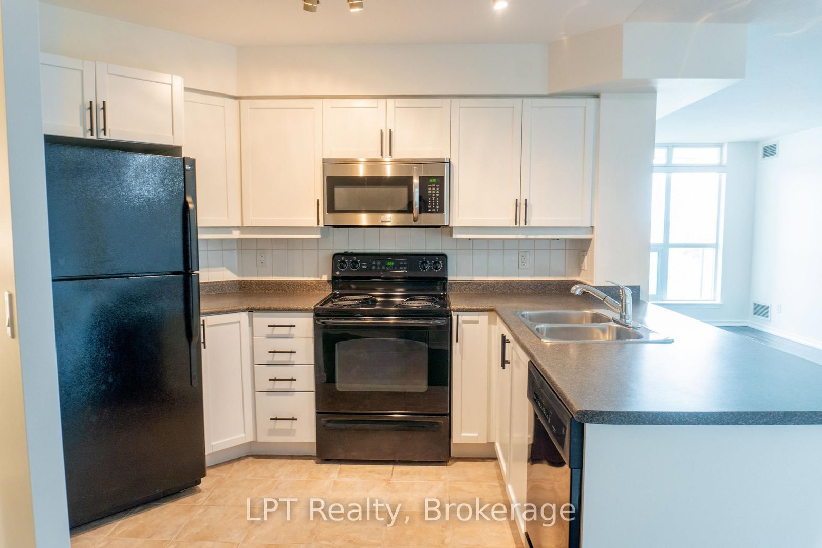 340 W Watson Street W, Unit 815 - Photo 15