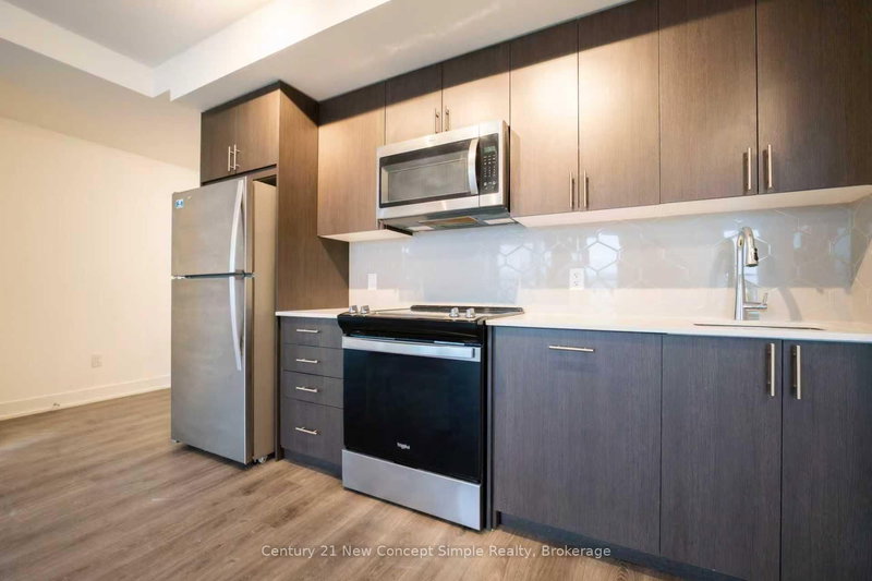 205 - 2545 Simcoe St N, Oshawa, L1L 0W3 | Image 3