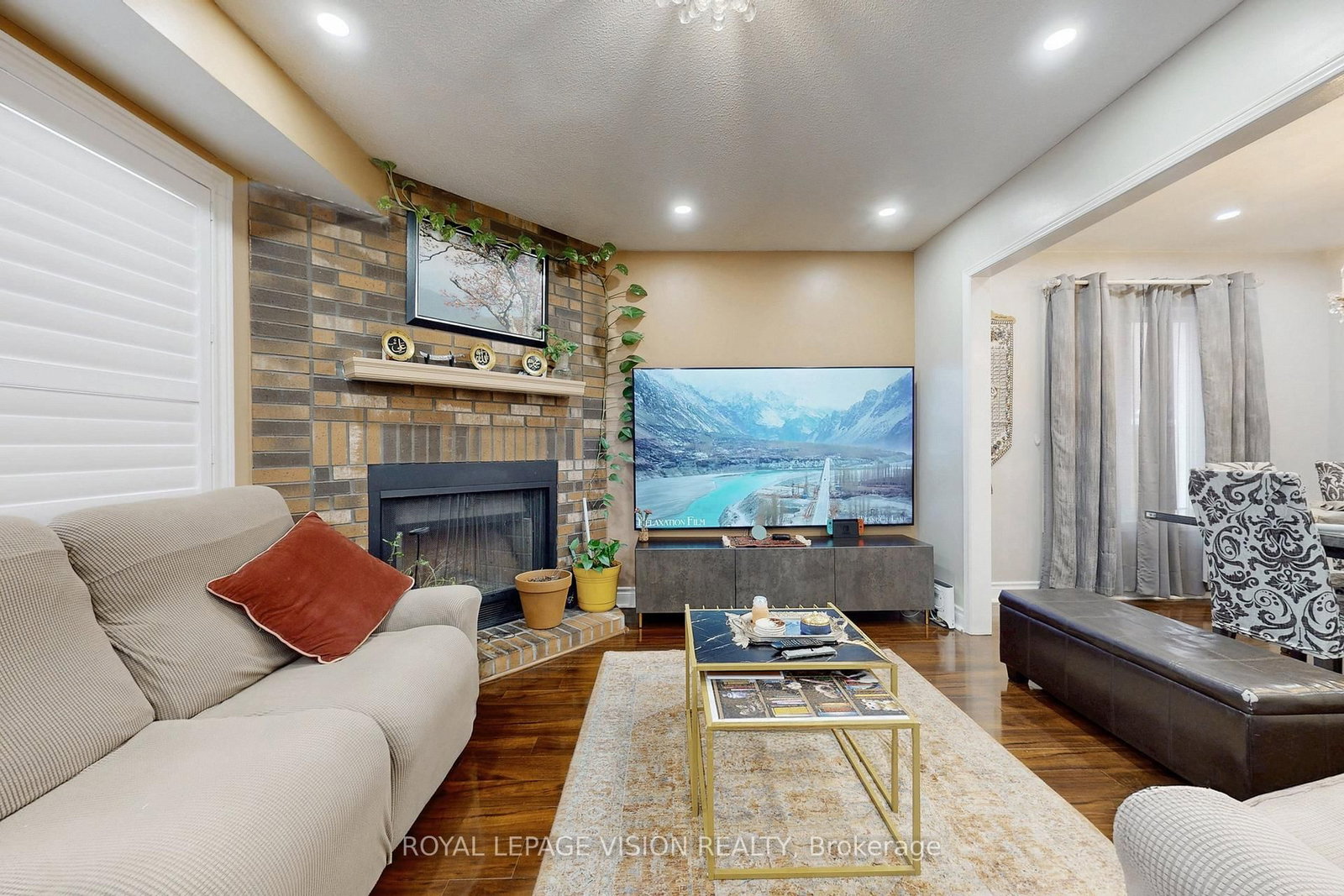 Detached House for sale at 1855 Ashford Drive, Pickering, Ontario, L1V 6E1 - Village East - MLS: E12902128