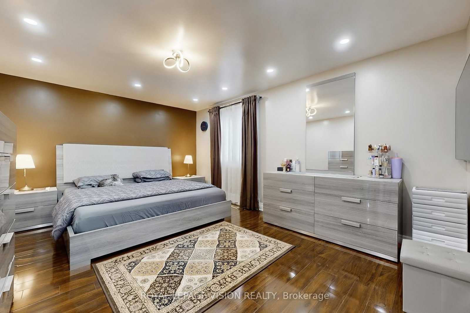 Detached House for sale at 1855 Ashford Drive, Pickering, Ontario, L1V 6E1 - Village East - MLS: E12902128