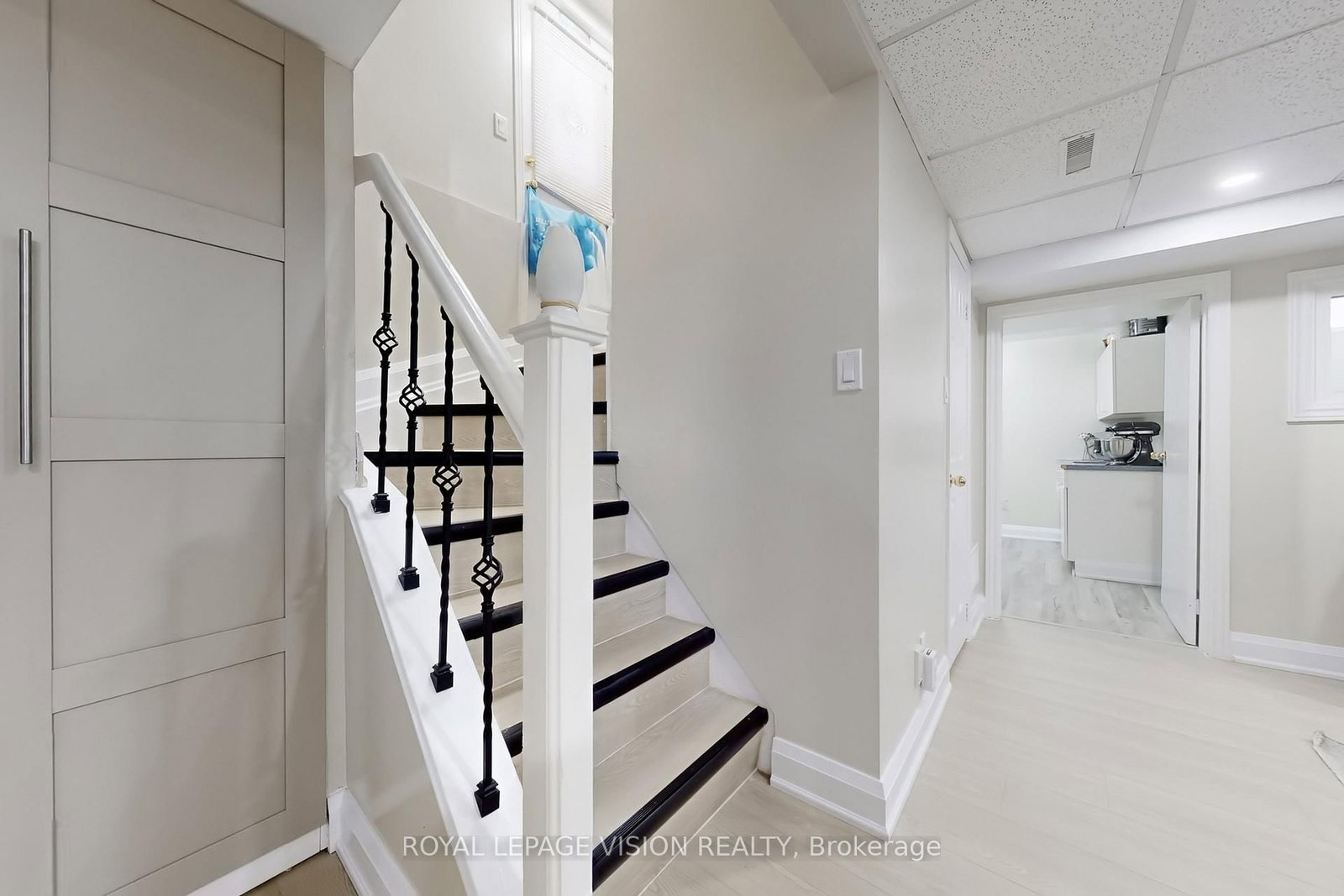 Detached House for sale at 1855 Ashford Drive, Pickering, Ontario, L1V 6E1 - Village East - MLS: E12902128