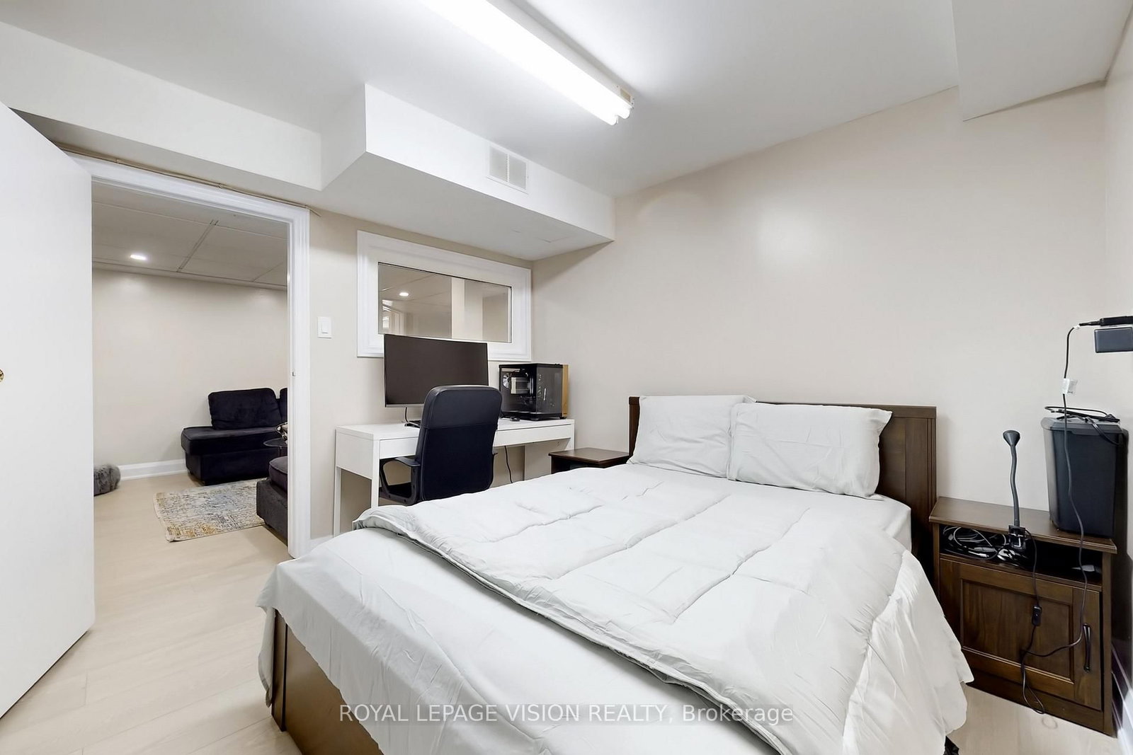 Detached House for sale at 1855 Ashford Drive, Pickering, Ontario, L1V 6E1 - Village East - MLS: E12902128