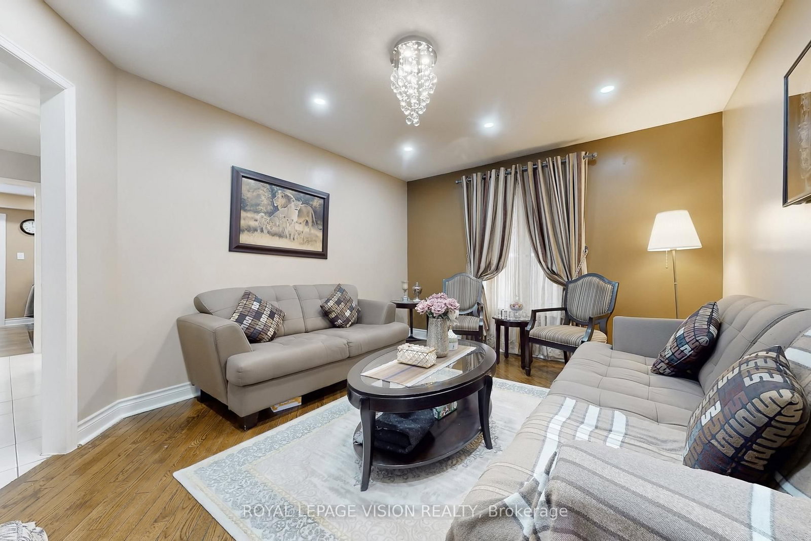 Detached House for sale at 1855 Ashford Drive, Pickering, Ontario, L1V 6E1 - Village East - MLS: E12902128