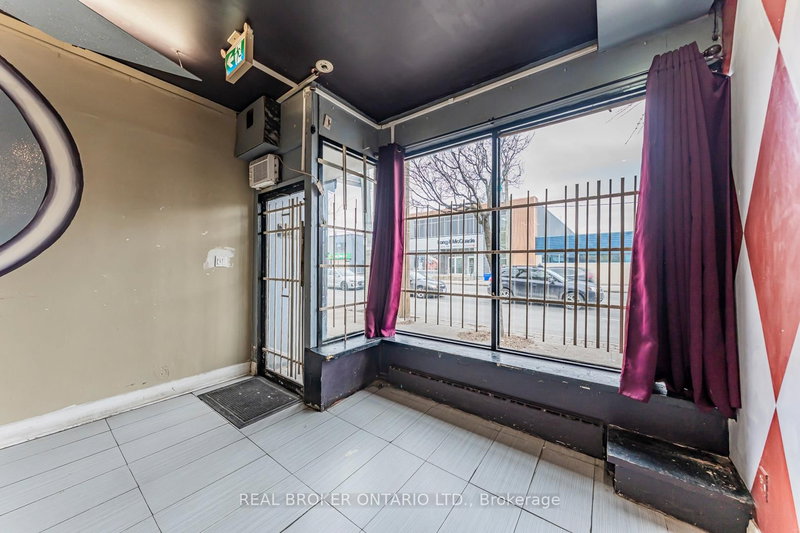 3212 Danforth Ave, Toronto, M1L 1C1 | Image 2